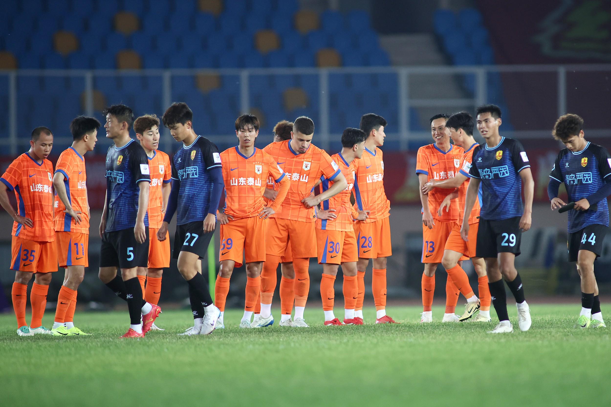 篮球比赛中“高位策应球员站位差异”是否决定传球角度开放程度